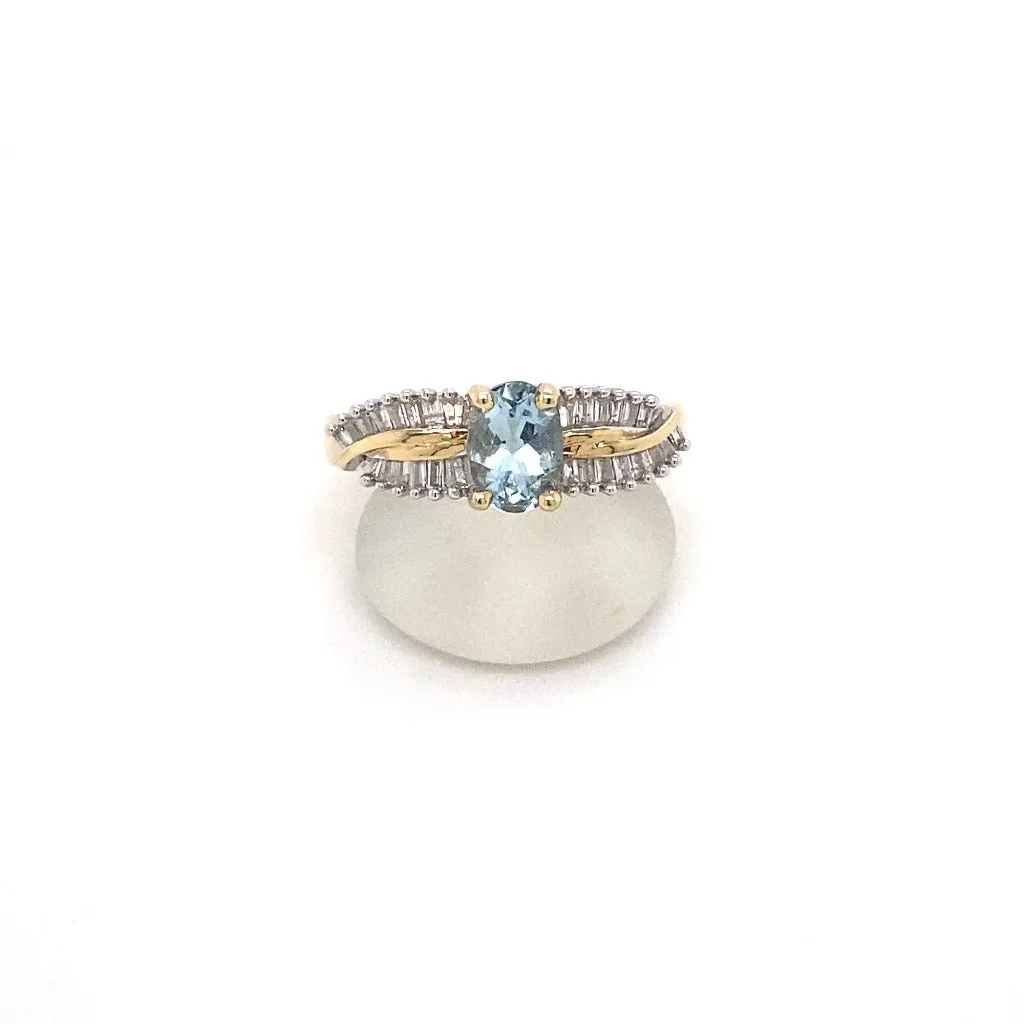 .75ct Oval Aquamarine With Diamond accent 14kt Yellow Gold