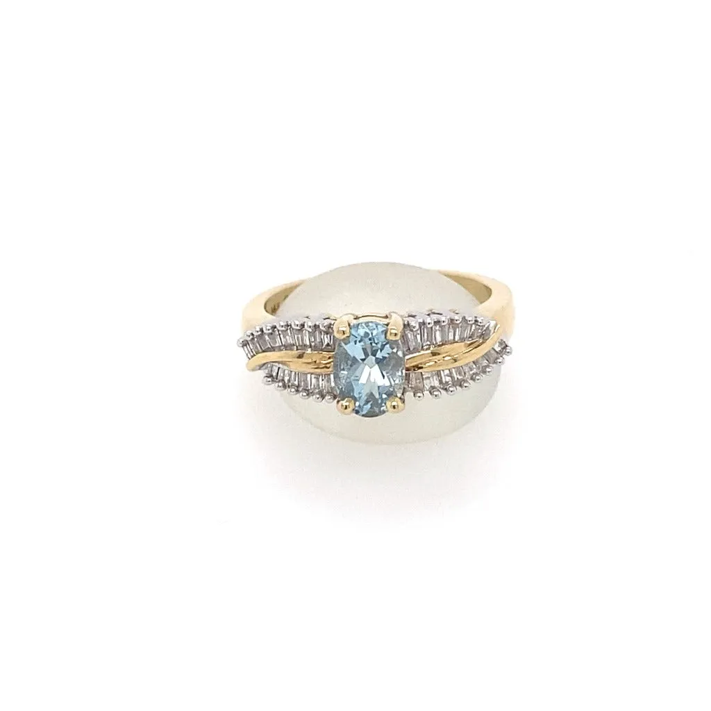 .75ct Oval Aquamarine With Diamond accent 14kt Yellow Gold