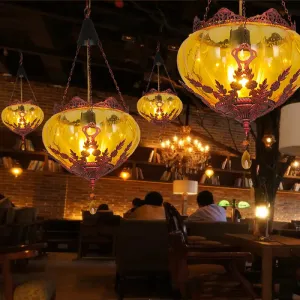 Amber Glass Rustic Pendant Ceiling Light for Country Style Restaurants