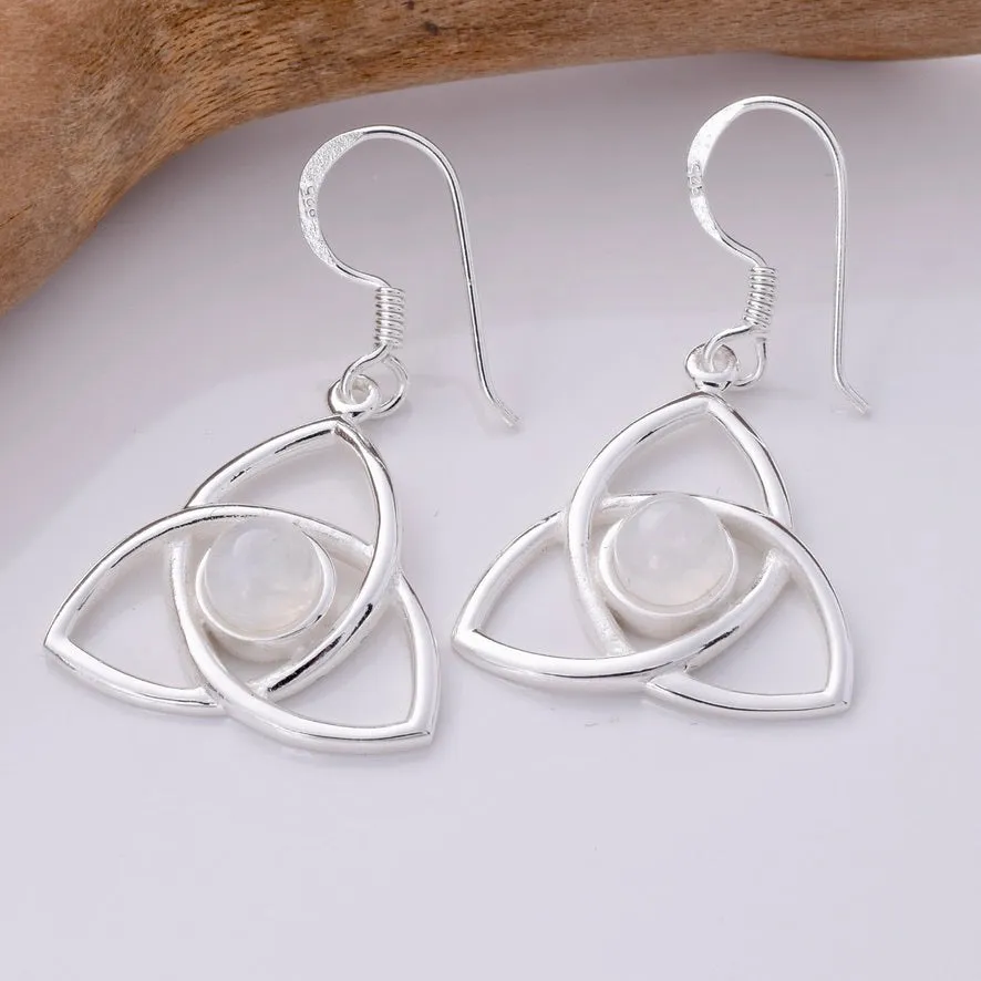 E747 - 925 Silver celtic knot moonstone earrings