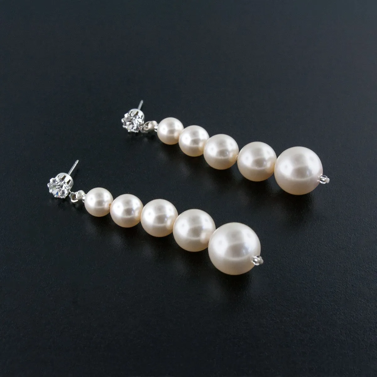 Graduated Pearl Earrings