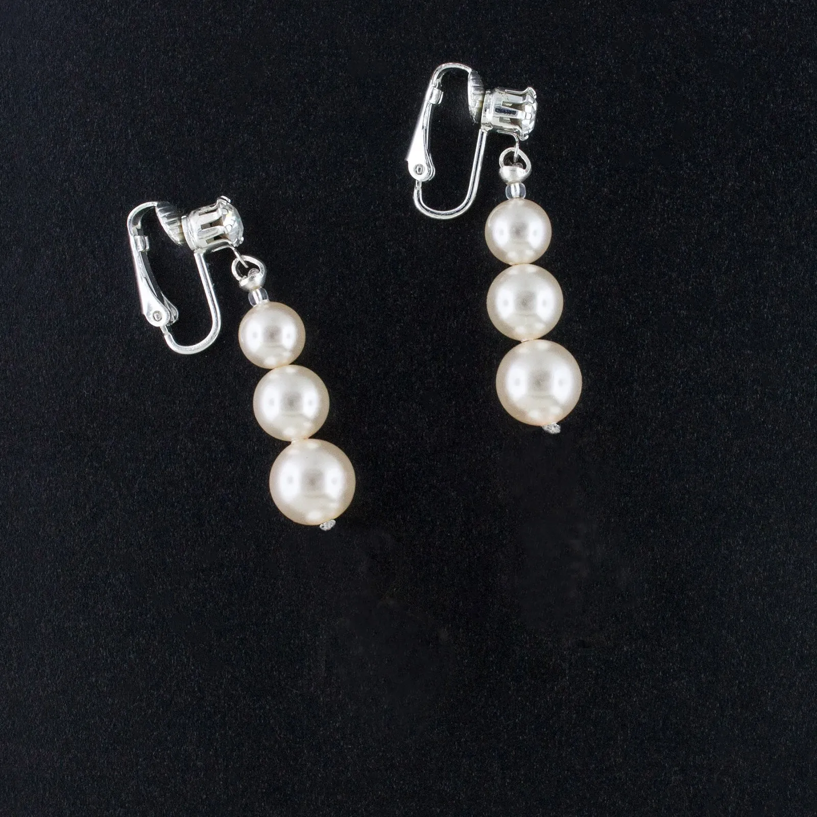 Graduated Pearl Earrings