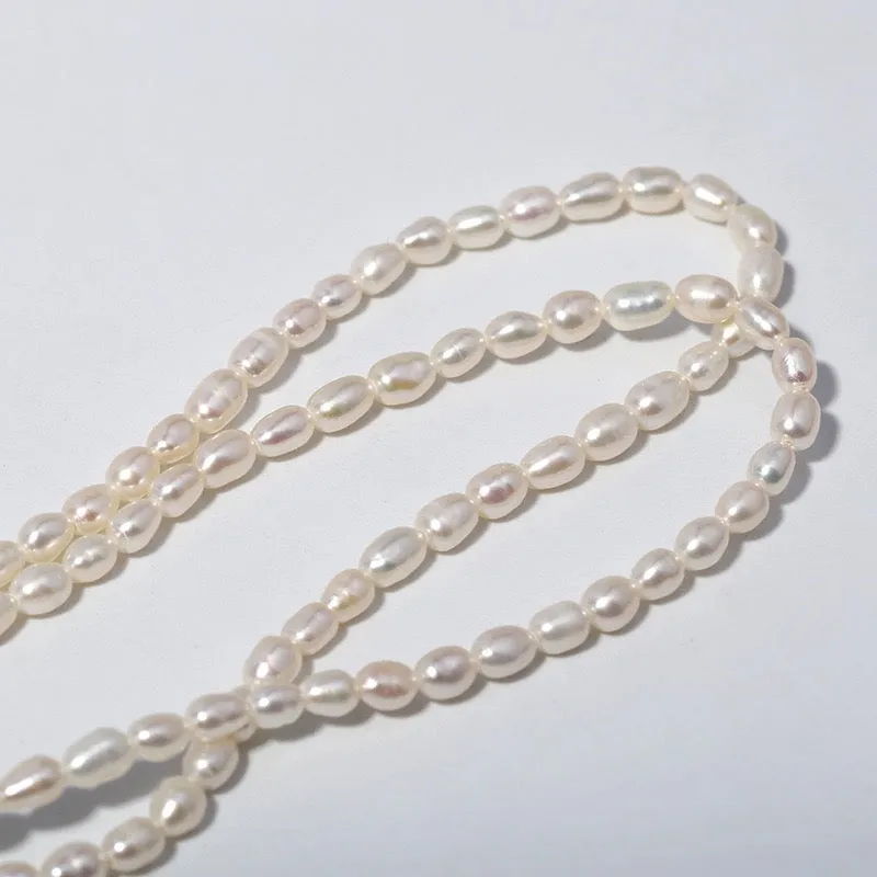 Minimalist Two-Tone Beaded Necklace