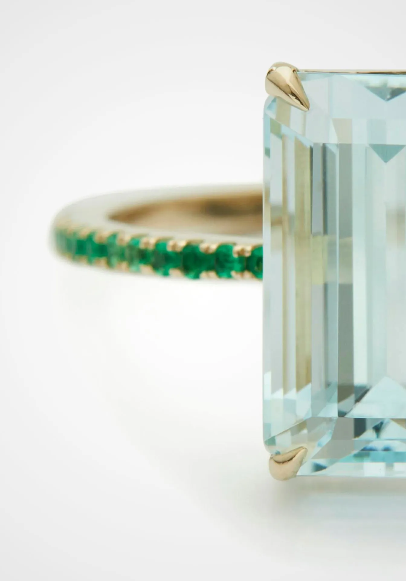 Spring, 18K Yellow Gold, Emerald   Aquamarine Ring