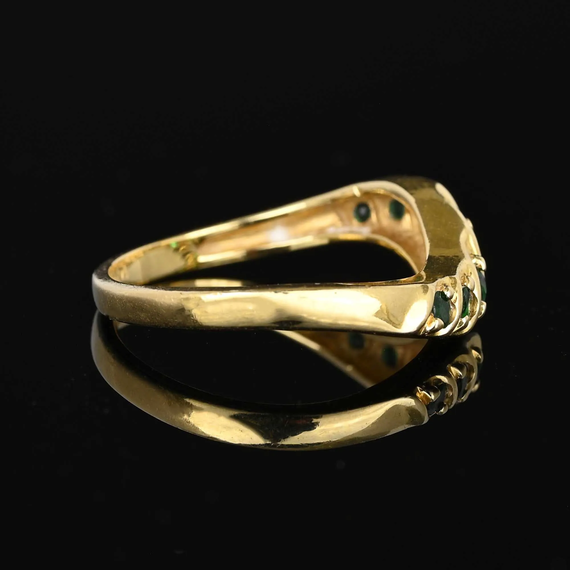 Vintage 14K Gold Wave Emerald Ring Band