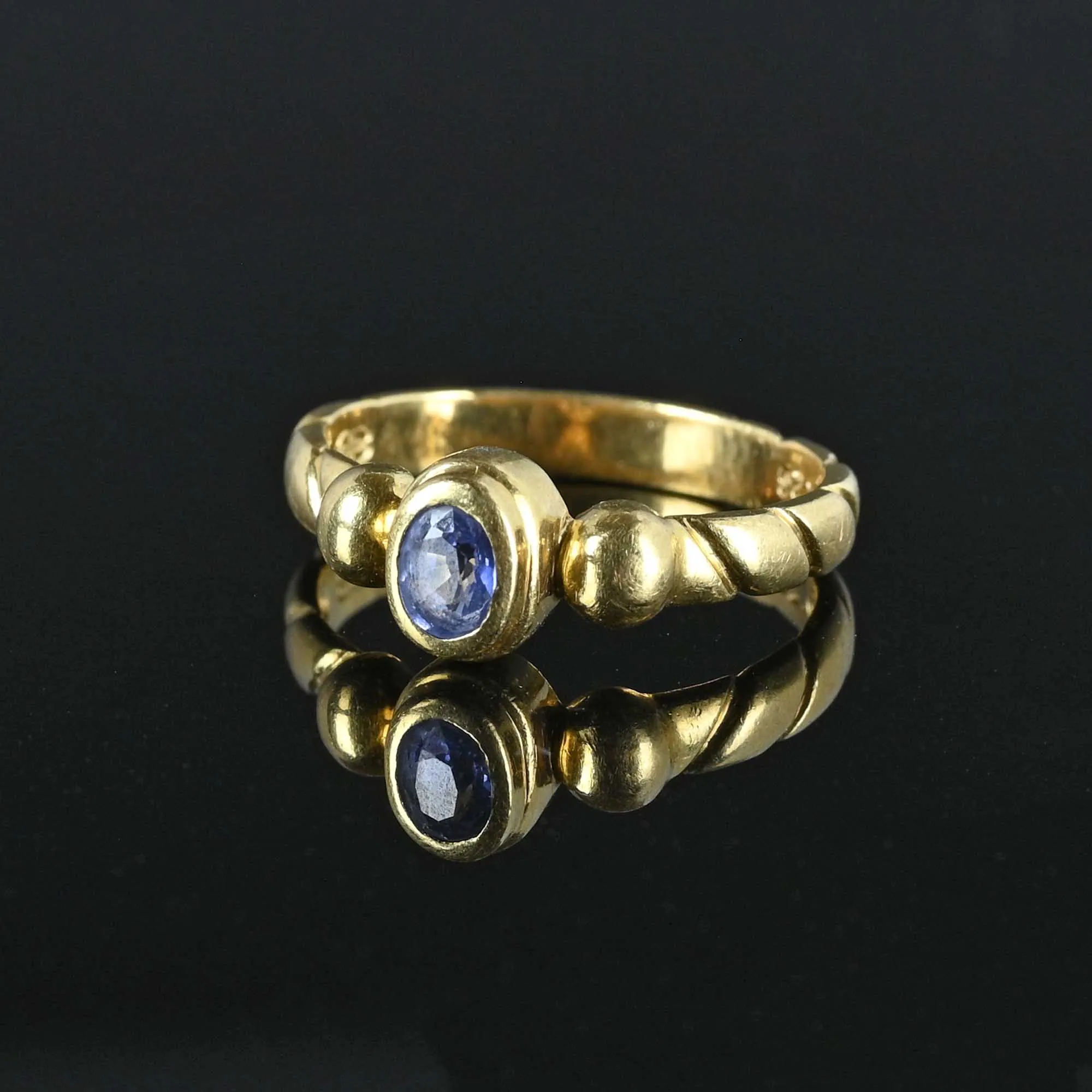 Vintage 18K Gold Natural Sapphire Band Ring