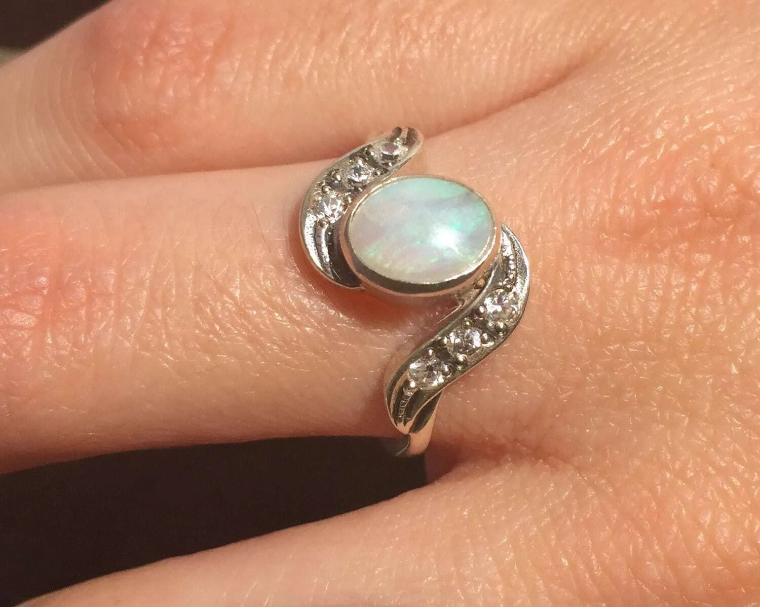 Vintage Opal Ring - Opal Bezel Ring - Artistic Opal Ring